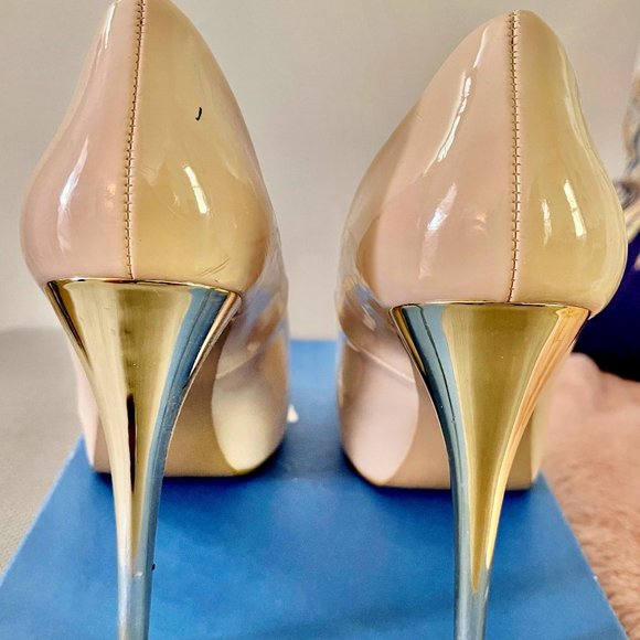 Gold Heel Platform Pump - Picture 1 of 3